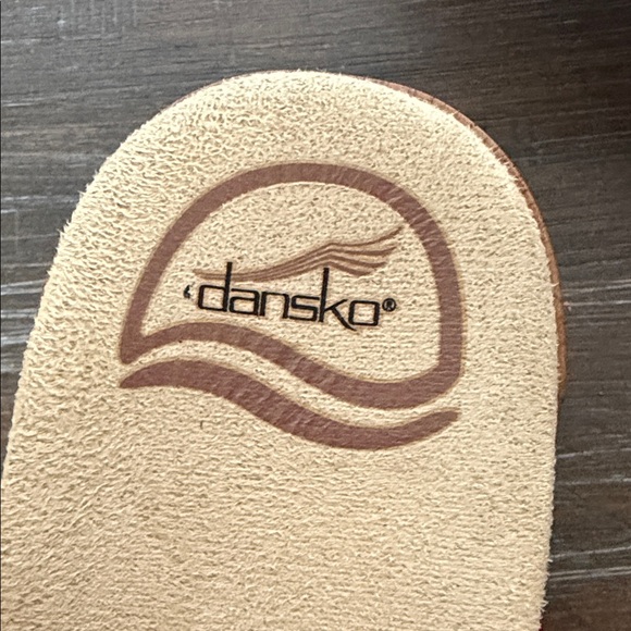 Dansko Sophie Women's Red Leather Snake Two Strap Sandal Size 7.5 EU 38 Comfort - Picture 9 of 10